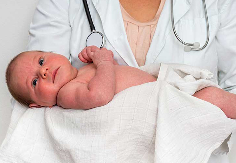 comforting-after-newborn-circumcision-Dr.-Heidi-Stephany