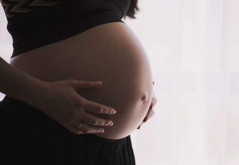 new-mom-preparing-for-prenatal-counseling-Dr.-Heidi-Stephany